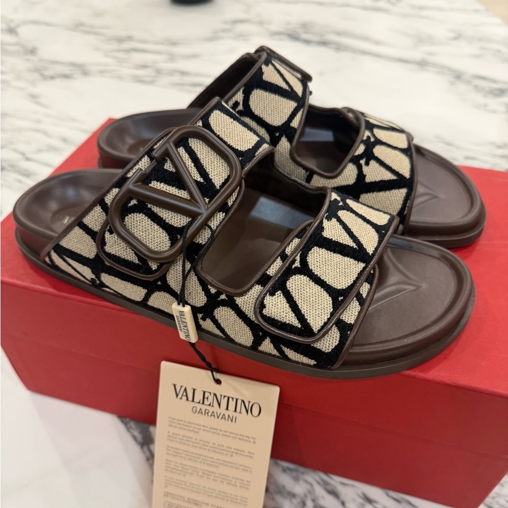 Men Valentino Garavani Black and Cream Sandals